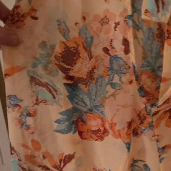 Forever 21 Peach Floral Top - Picture 11 of 15